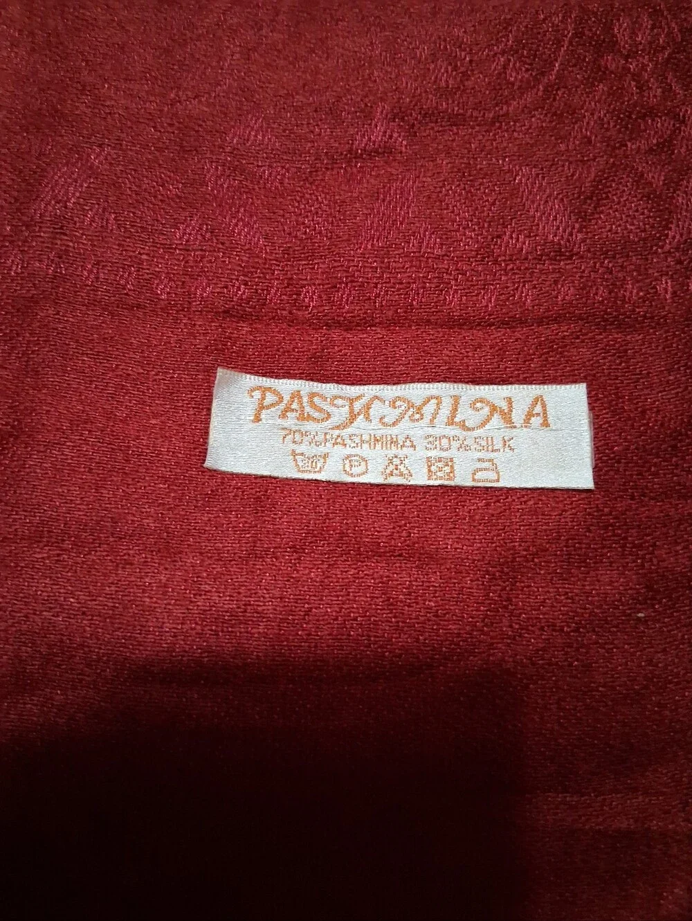 luxurious Pashmina-silk blend scarf or shawl, crafted from 70% Pashmina 30% Silk